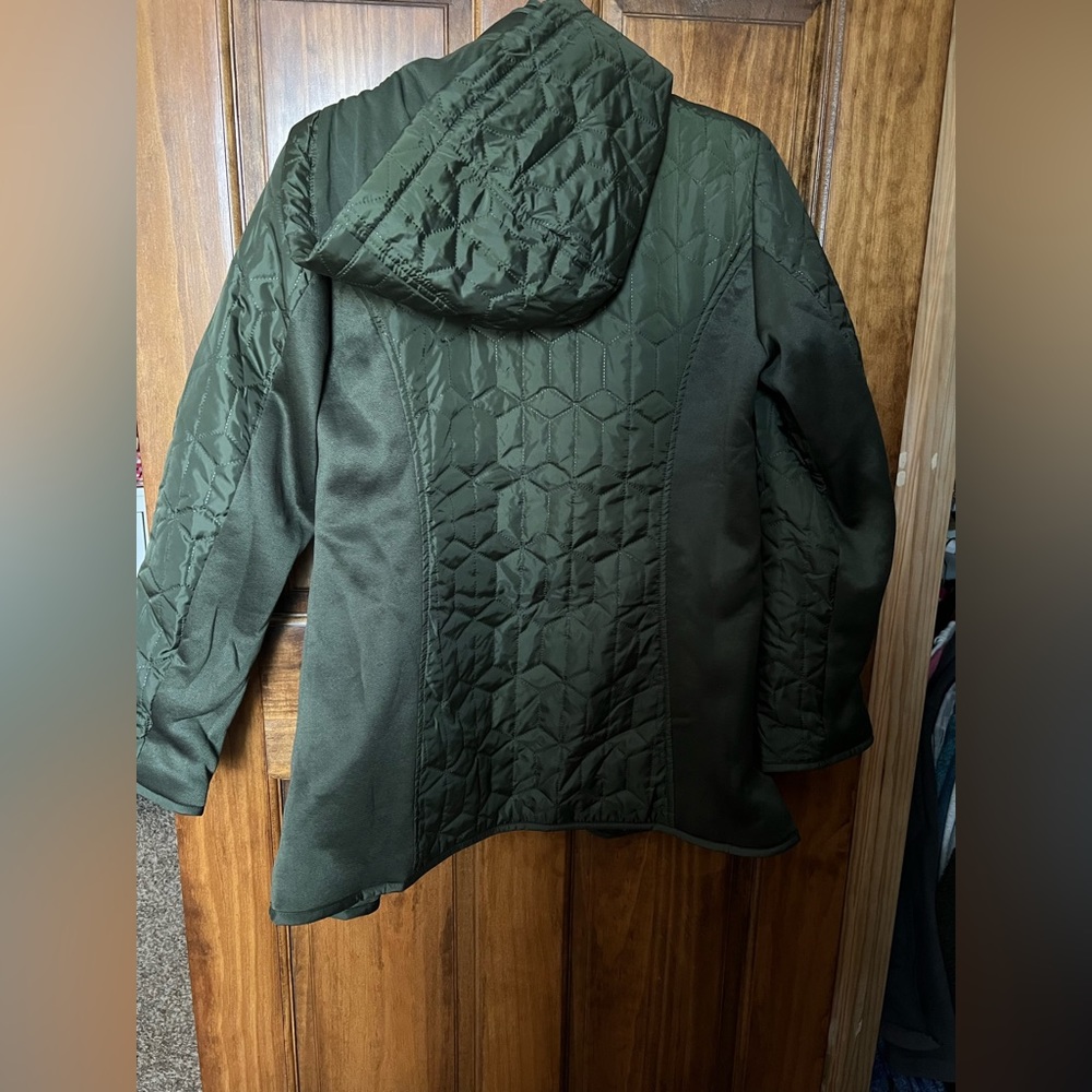 Green Stylish Lightweight Jacket - image 4